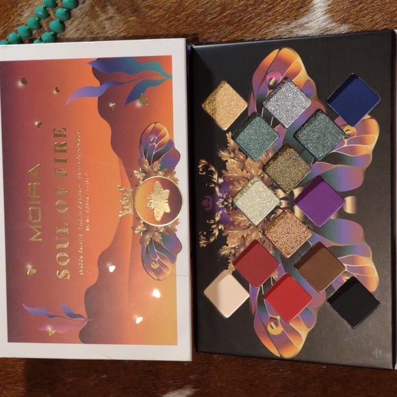 Moira Shadow Palettes bundle - Picture 2 of 6